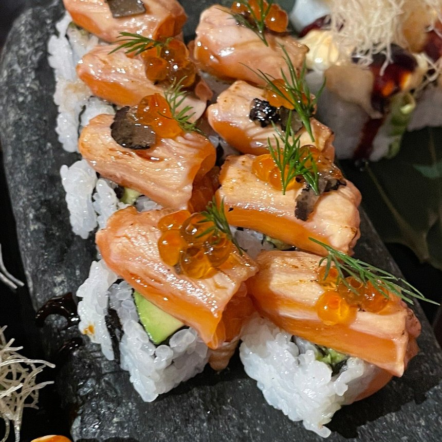 Sushi al salmone — Basara Washington